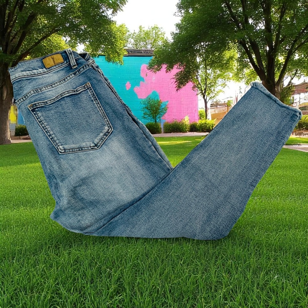 High Rise‎ Jeans Womens Size 12 Blue Faded Cropped Raw Hem Factory Distressing
